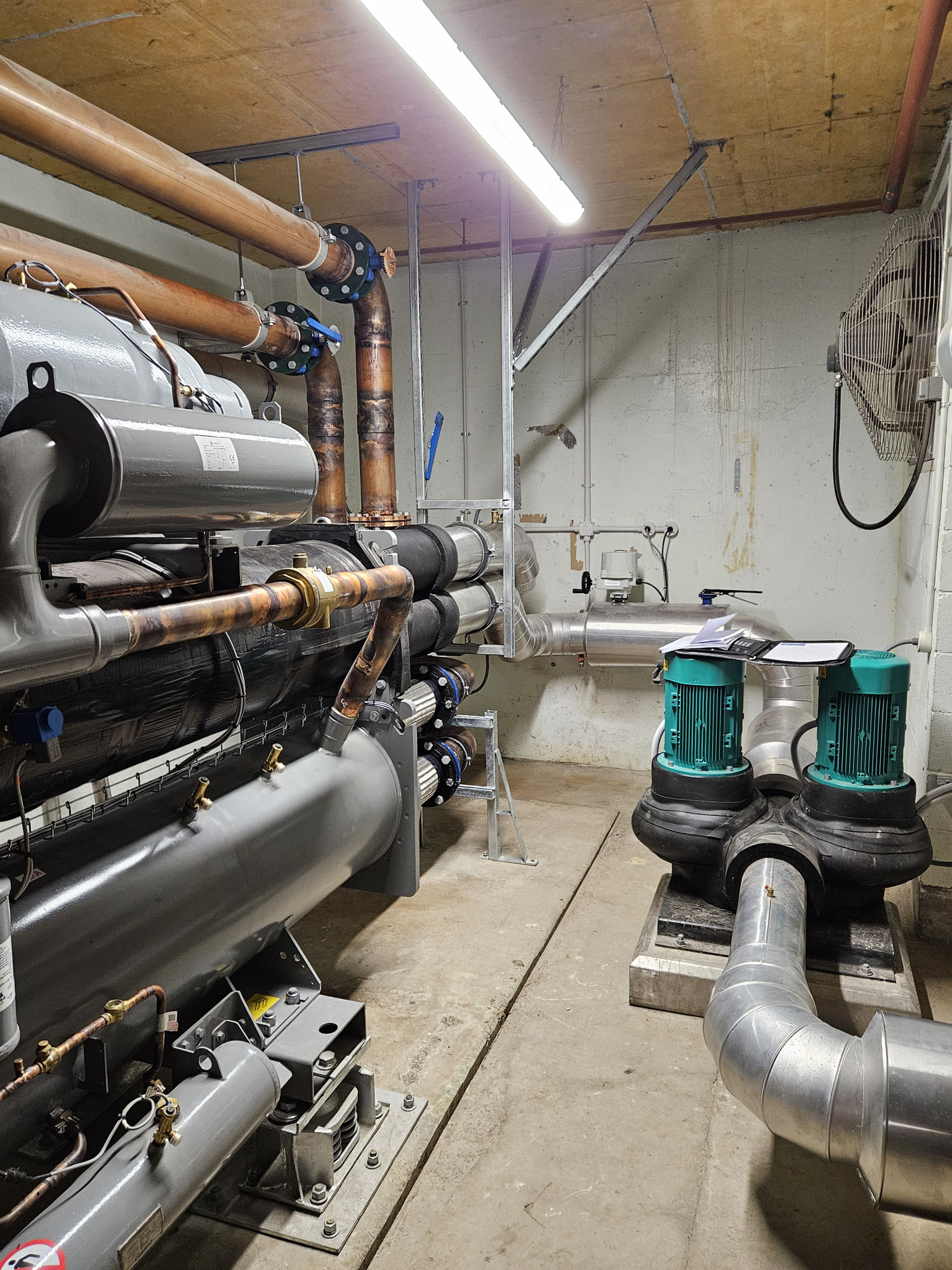 Palmerston North Hospital New Chiller Installation New Chiller 3 And New Runstandby Pump Set
